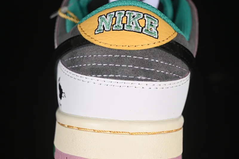 All Categories Nk SB Dunk Series Nk SB Dunk Low Low-top sneakers CSEF x Nike SB Dunk Low Education Foundation co-branded low-top casual sneakers HJ4132-100